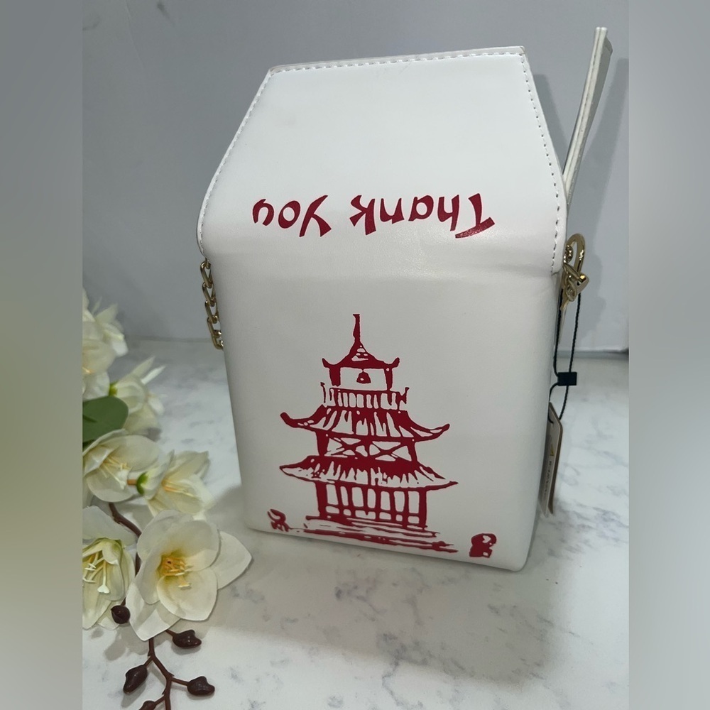 🥡White and Red Graphic Women's Bag🥡